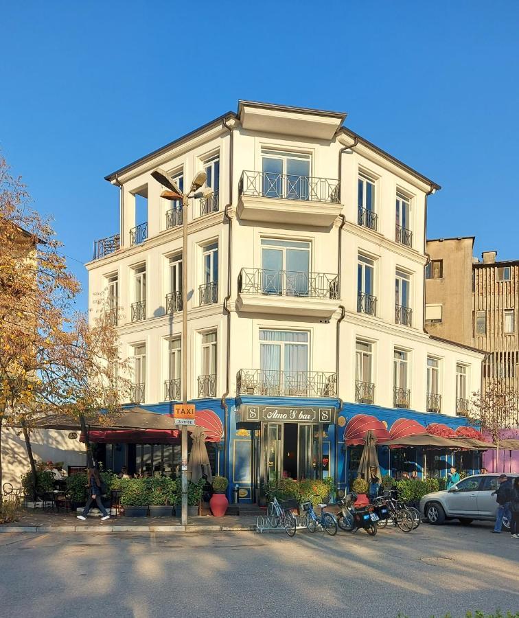 Amo'S Hotel Shkodra Exterior foto